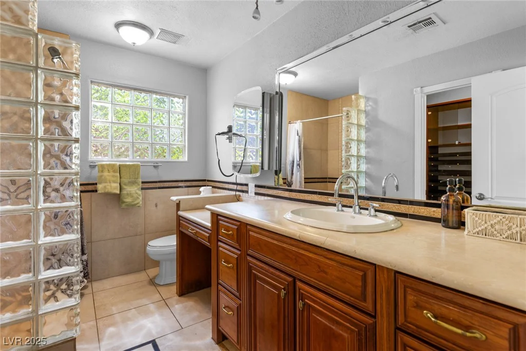 120 Highland, Henderson, NV 89015