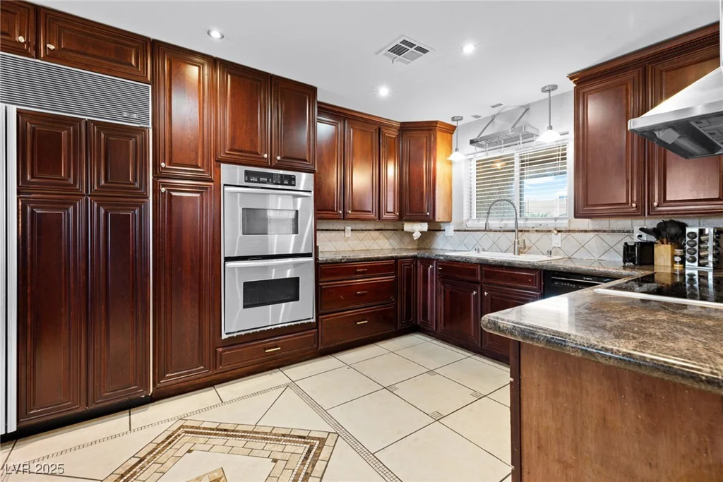 120 Highland, Henderson, NV 89015