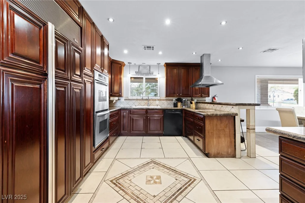 120 Highland, Henderson, NV 89015