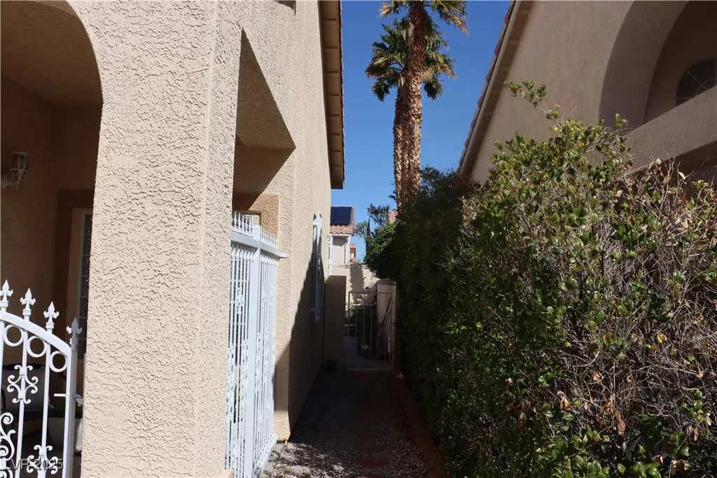 8982 Emerald Waters, Las Vegas, NV 89147