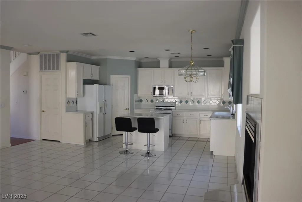 8982 Emerald Waters, Las Vegas, NV 89147