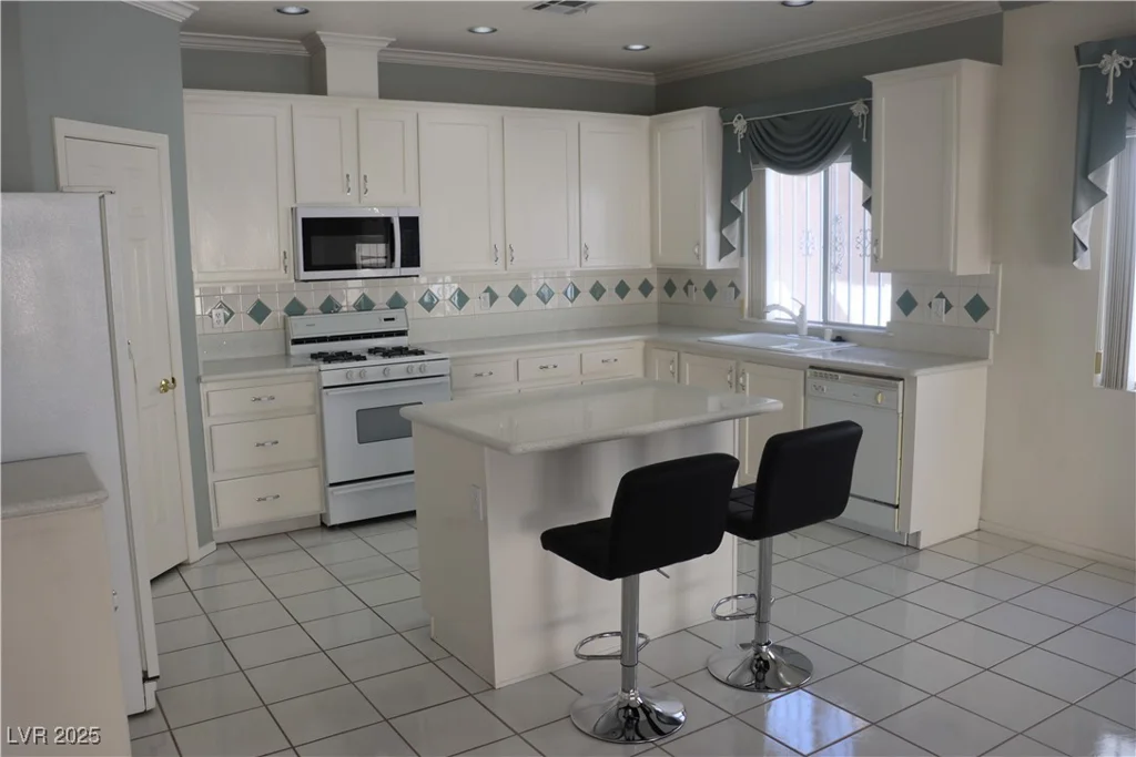 8982 Emerald Waters, Las Vegas, NV 89147