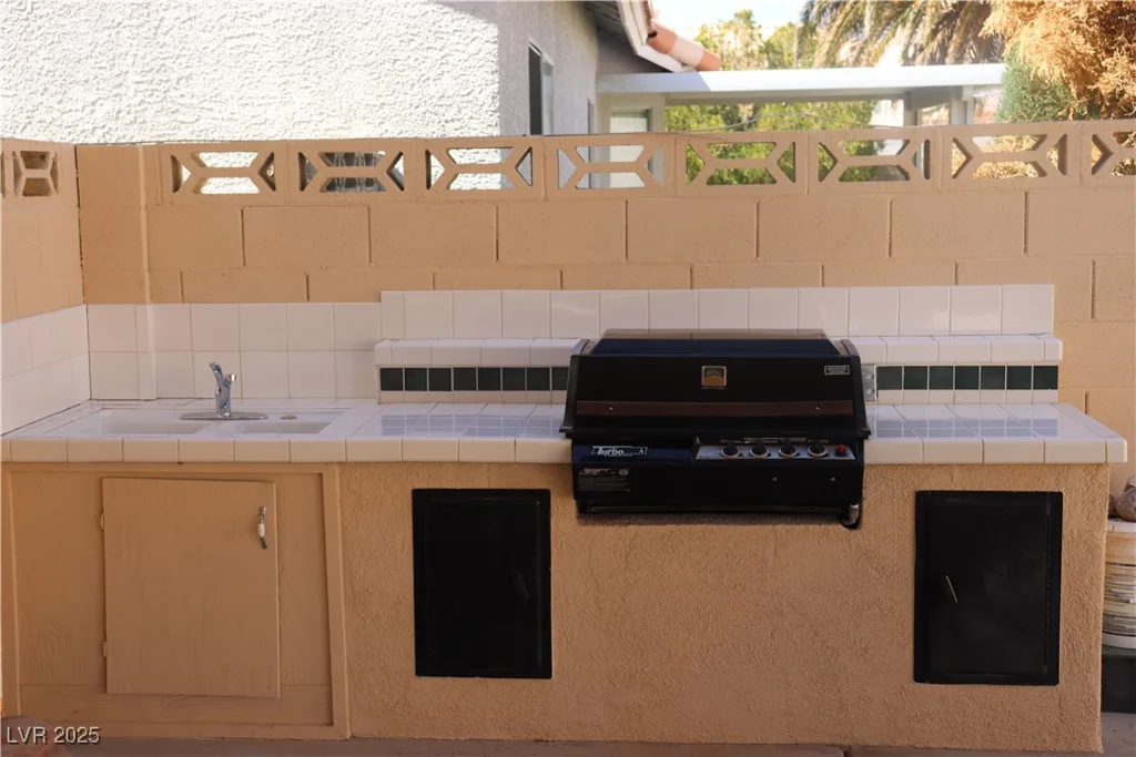 8982 Emerald Waters, Las Vegas, NV 89147
