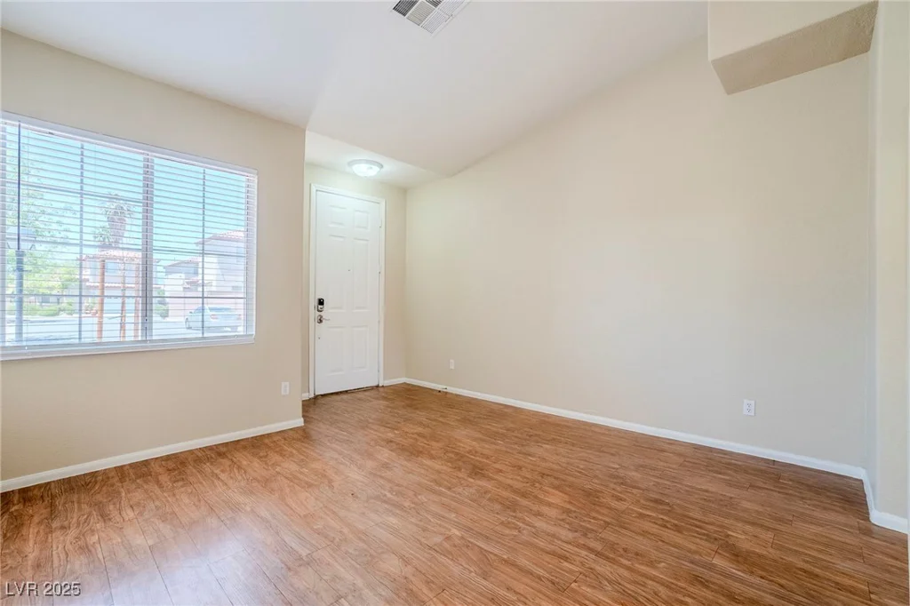 5282 Monterey Park, Las Vegas, NV 89146