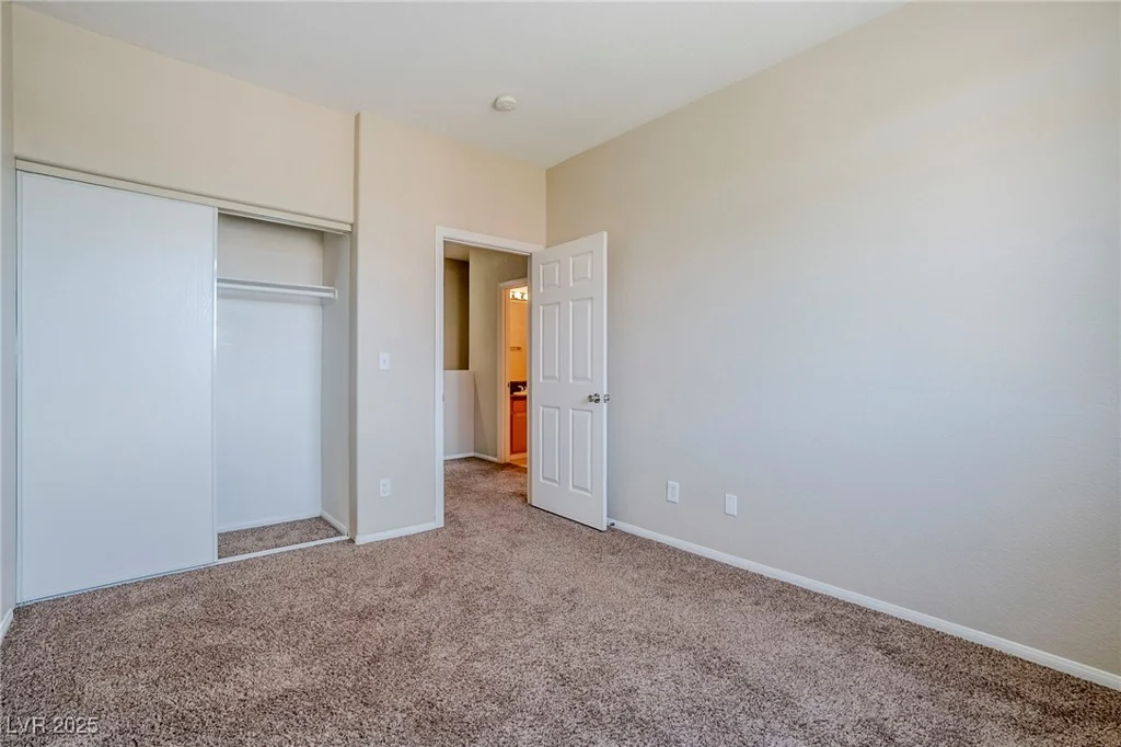 5282 Monterey Park, Las Vegas, NV 89146