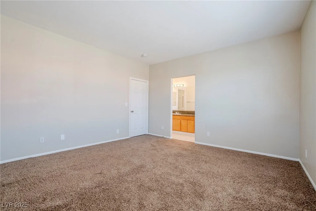 5282 Monterey Park, Las Vegas, NV 89146