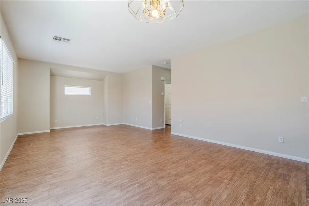 5282 Monterey Park, Las Vegas, NV 89146
