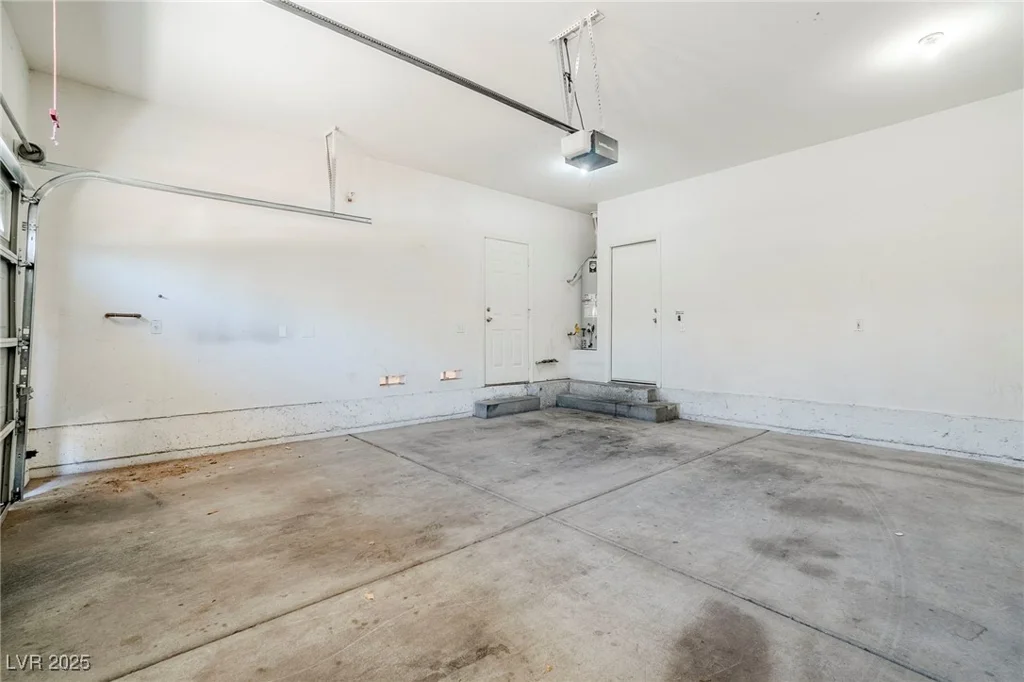 5282 Monterey Park, Las Vegas, NV 89146