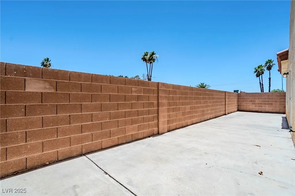 5282 Monterey Park, Las Vegas, NV 89146