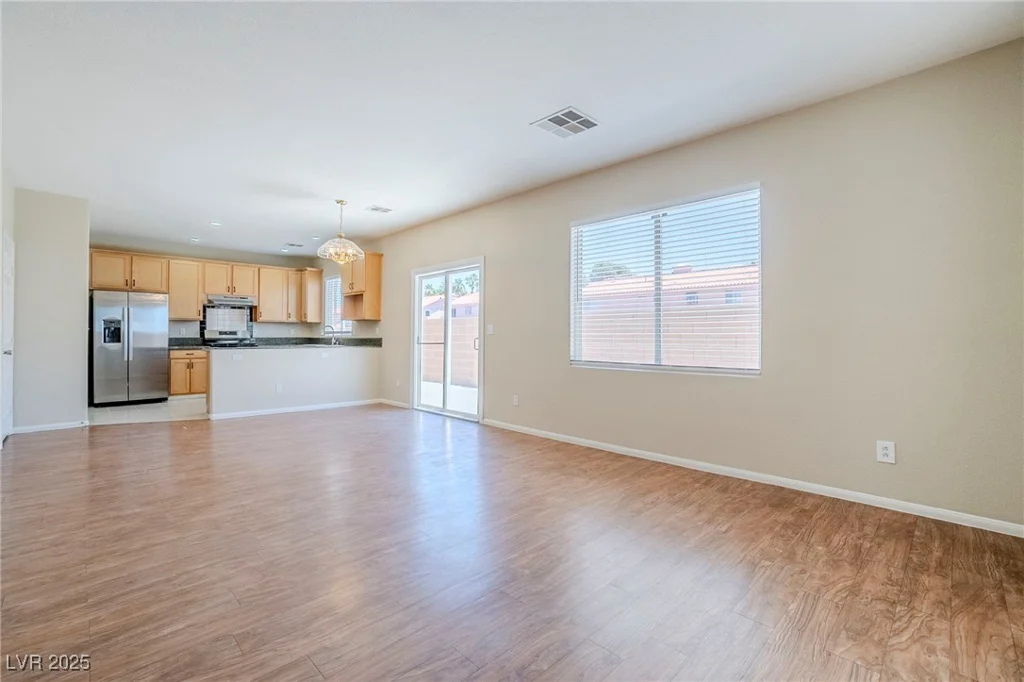 5282 Monterey Park, Las Vegas, NV 89146