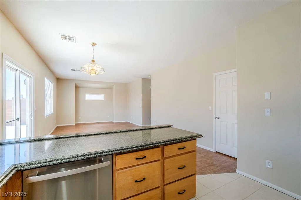5282 Monterey Park, Las Vegas, NV 89146