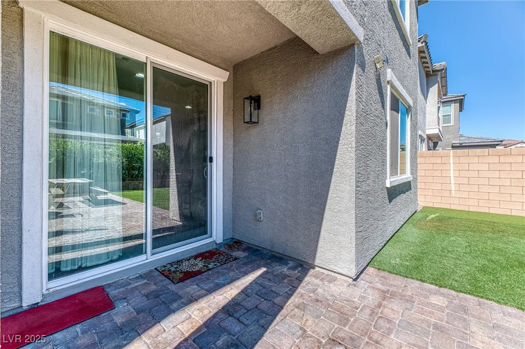 10042 Bismuth, Las Vegas, NV 89183