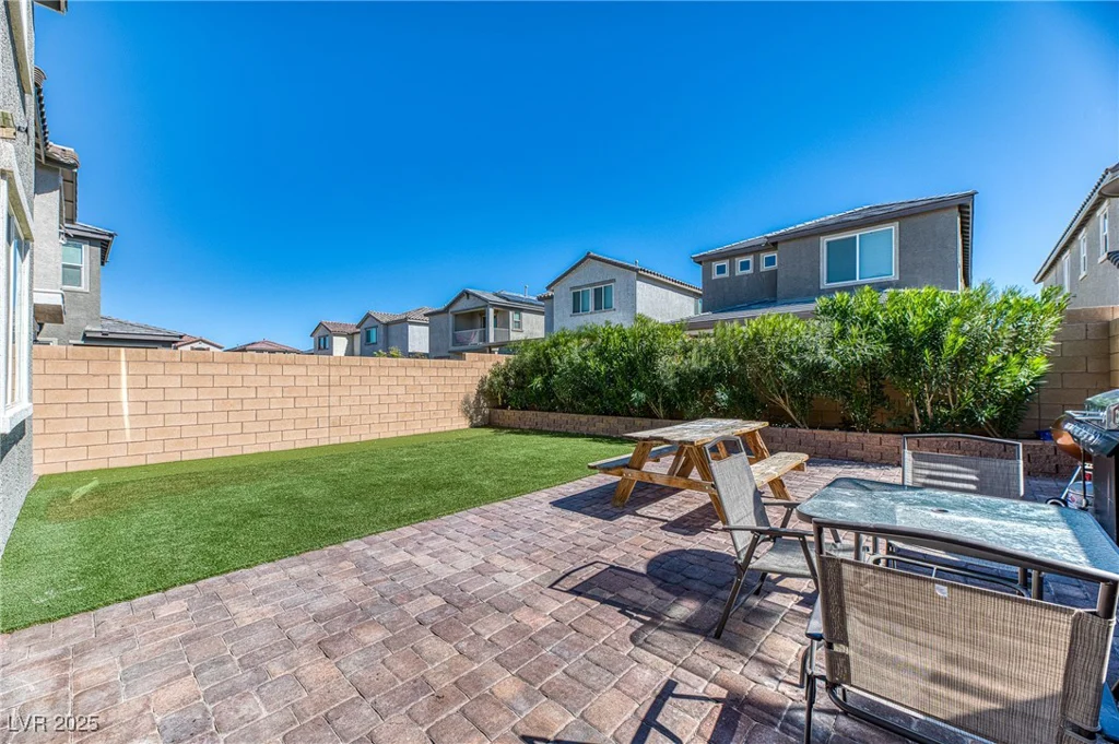 10042 Bismuth, Las Vegas, NV 89183