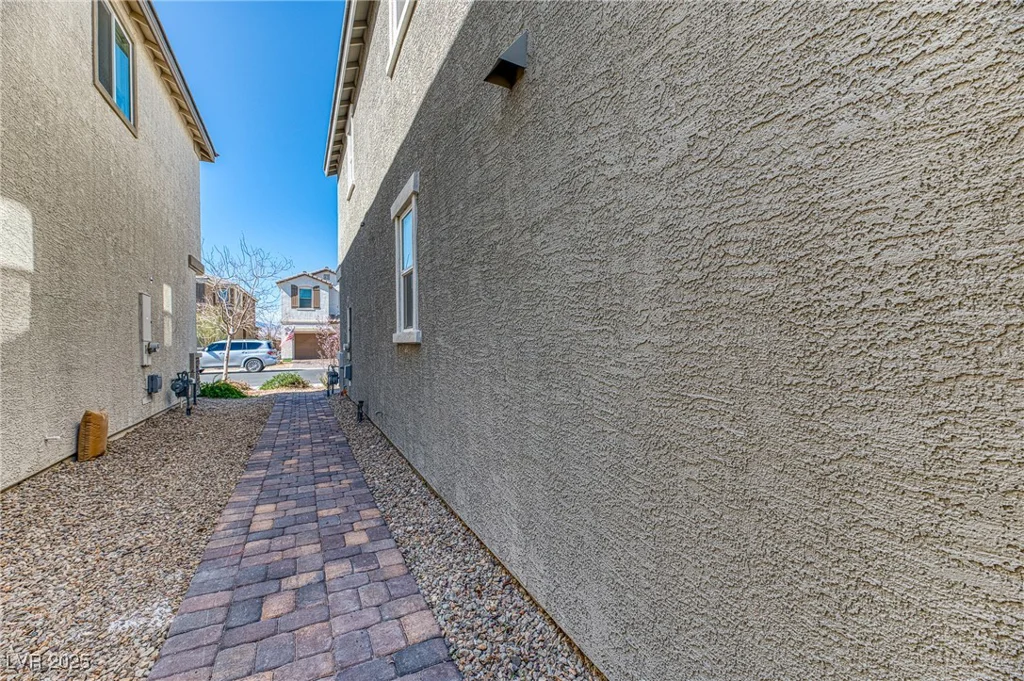 10042 Bismuth, Las Vegas, NV 89183