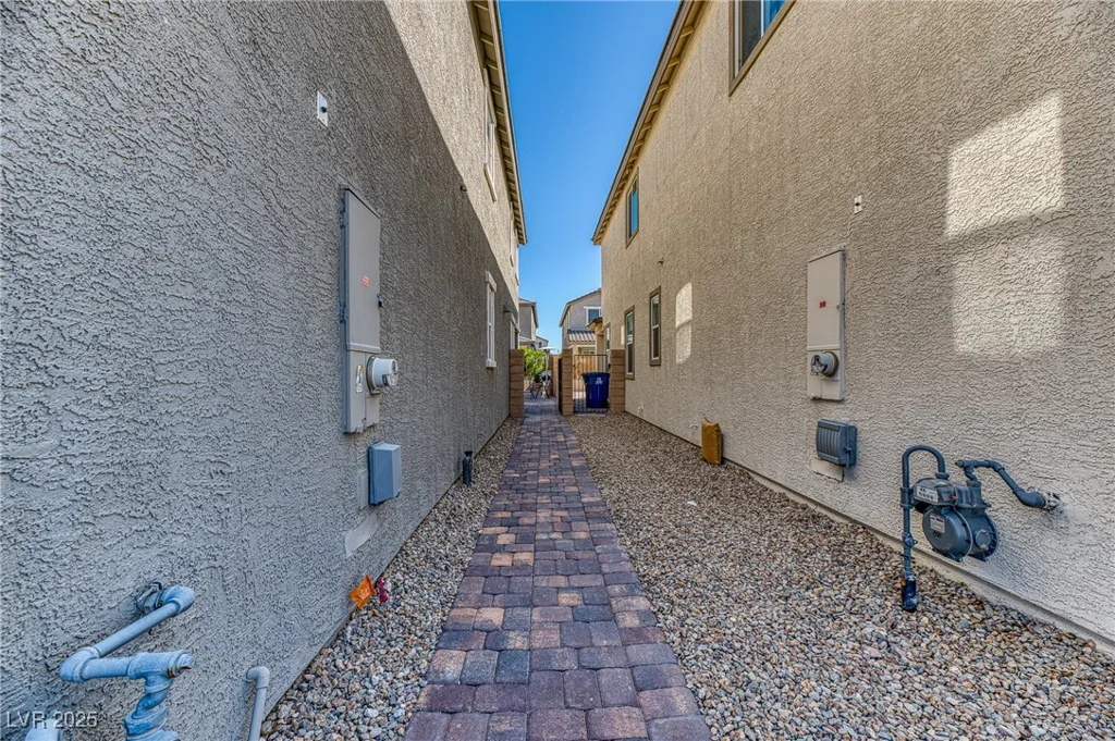 10042 Bismuth, Las Vegas, NV 89183
