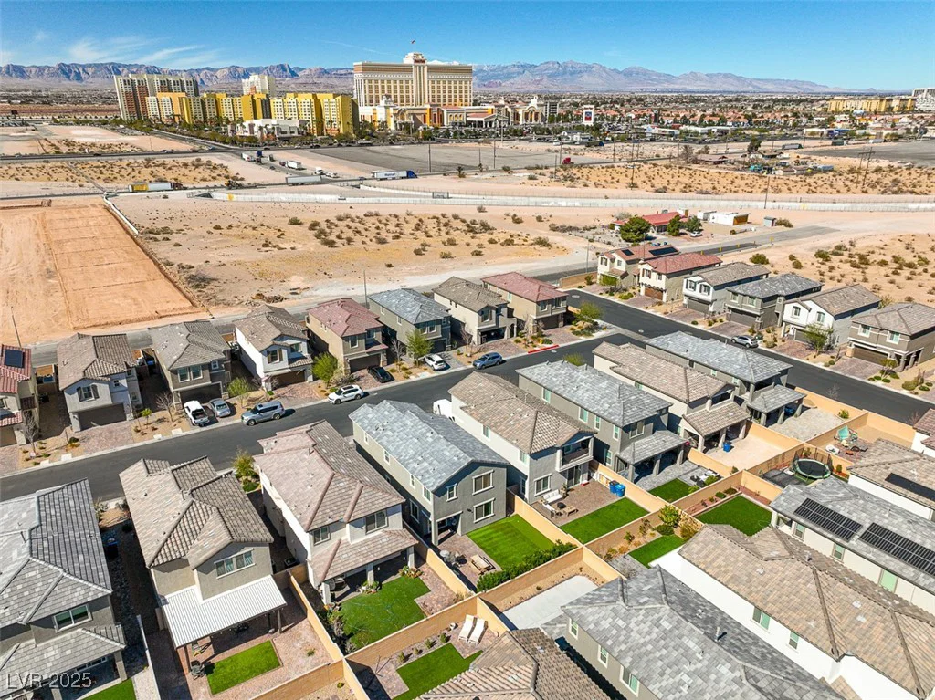 10042 Bismuth, Las Vegas, NV 89183