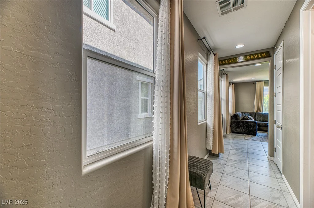 10042 Bismuth, Las Vegas, NV 89183