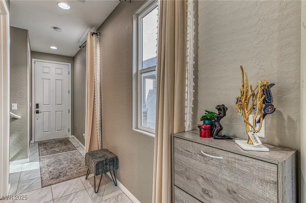 10042 Bismuth, Las Vegas, NV 89183