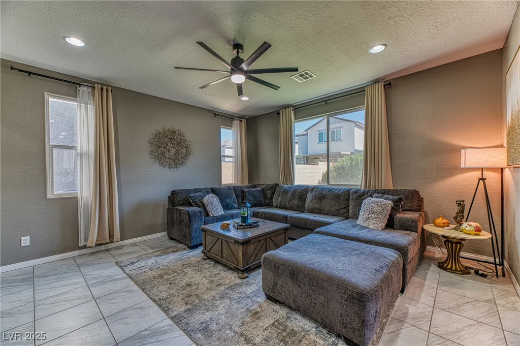 10042 Bismuth, Las Vegas, NV 89183