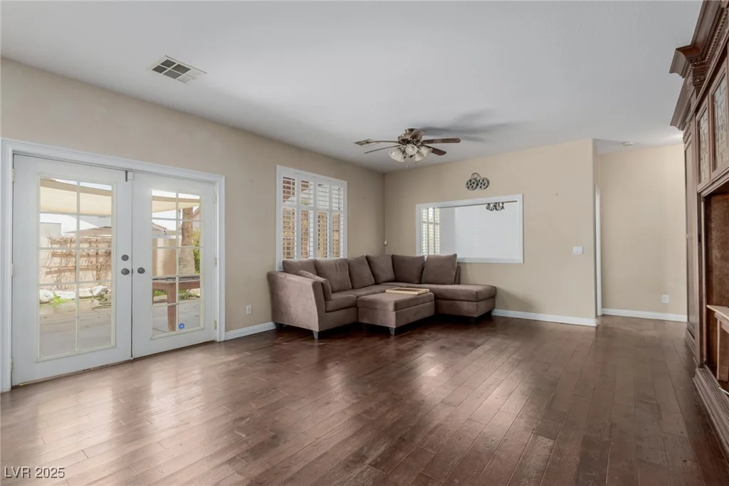 1054 Broomfield, Henderson, NV 89074