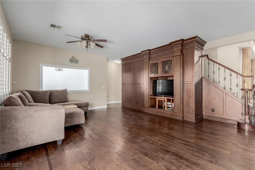 1054 Broomfield, Henderson, NV 89074