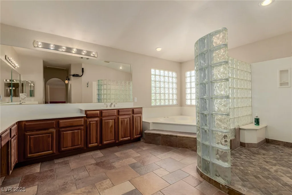 1054 Broomfield, Henderson, NV 89074