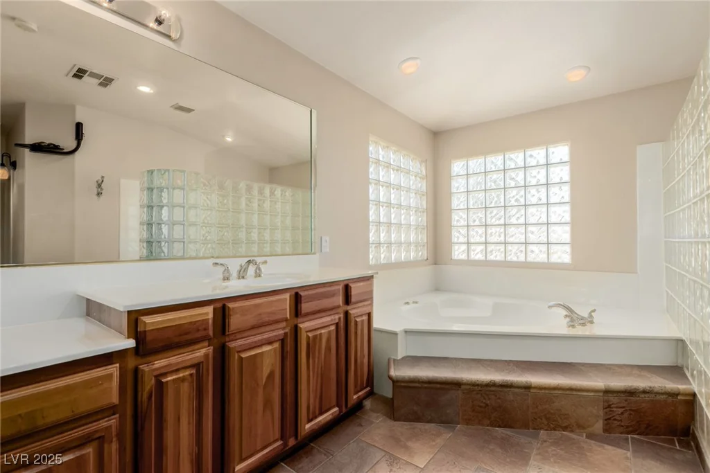 1054 Broomfield, Henderson, NV 89074