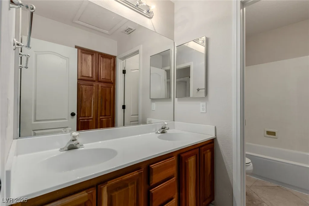 1054 Broomfield, Henderson, NV 89074