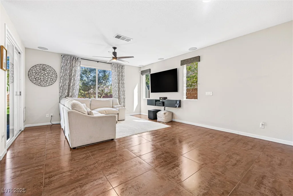 7017 Pearl Hilltop, Las Vegas, NV 89148