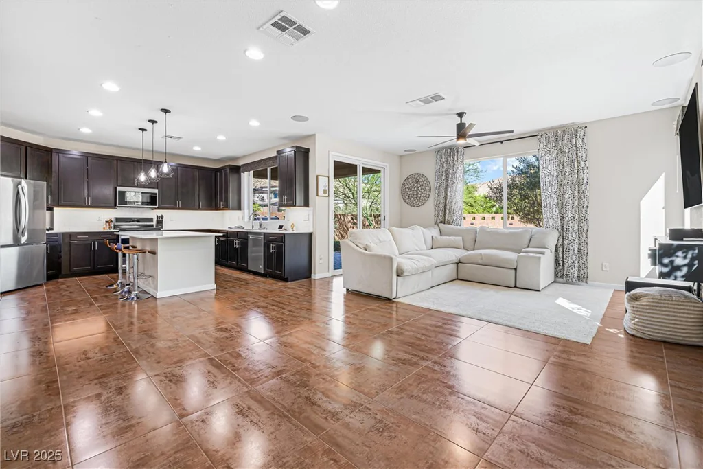7017 Pearl Hilltop, Las Vegas, NV 89148