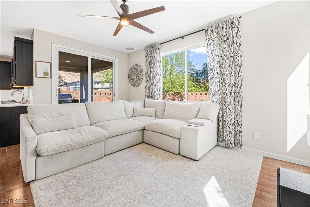 7017 Pearl Hilltop, Las Vegas, NV 89148