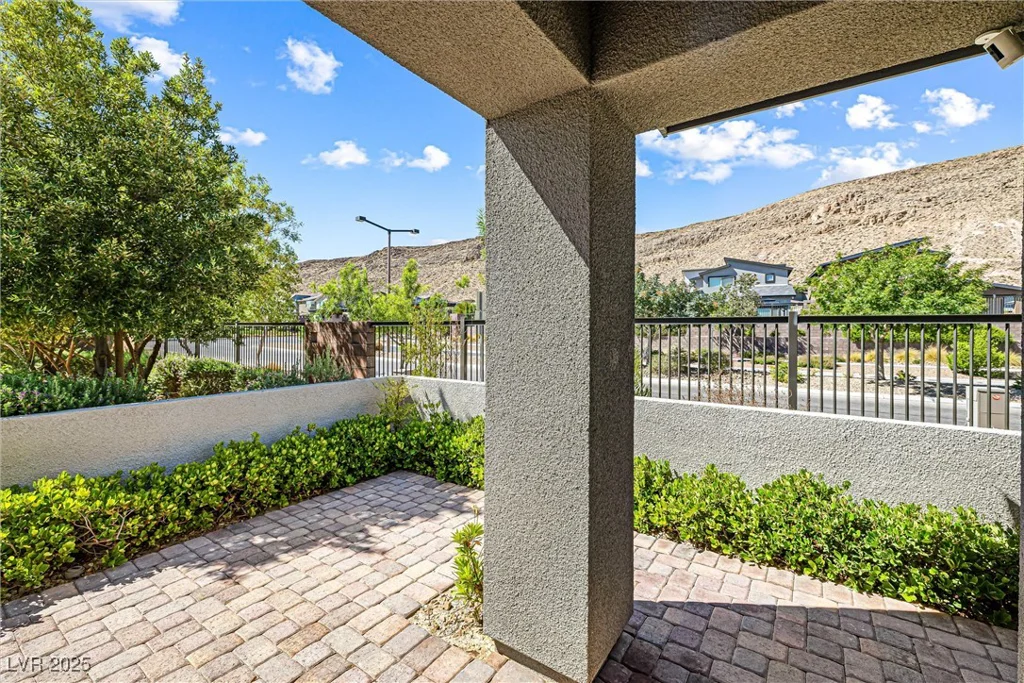 7017 Pearl Hilltop, Las Vegas, NV 89148