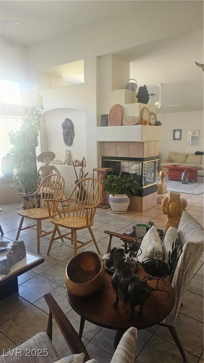 1330 Honey Lake, Las Vegas, NV 89110
