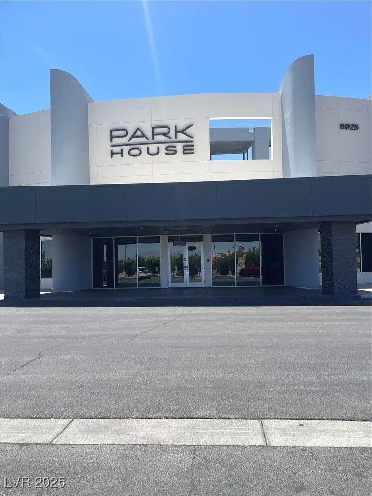 8925 Flamingo, Las Vegas, NV 89147