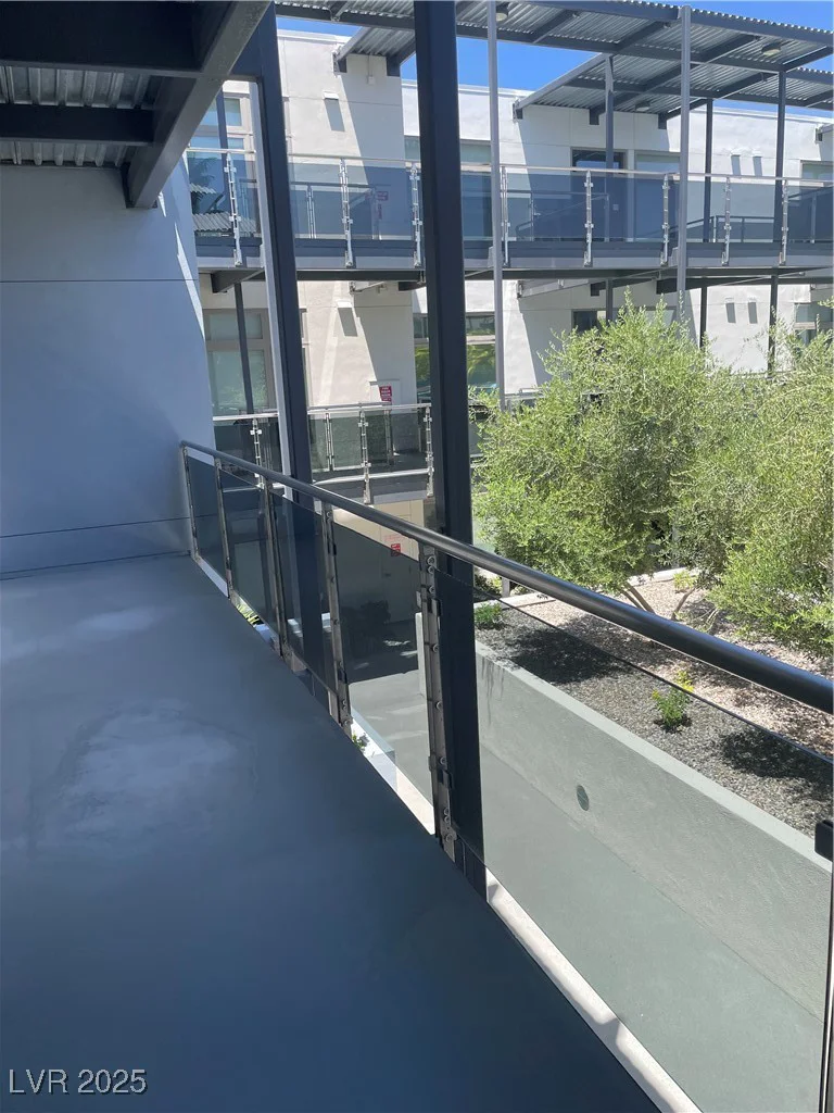 8925 Flamingo, Las Vegas, NV 89147