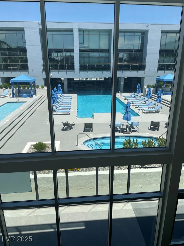 8925 Flamingo, Las Vegas, NV 89147