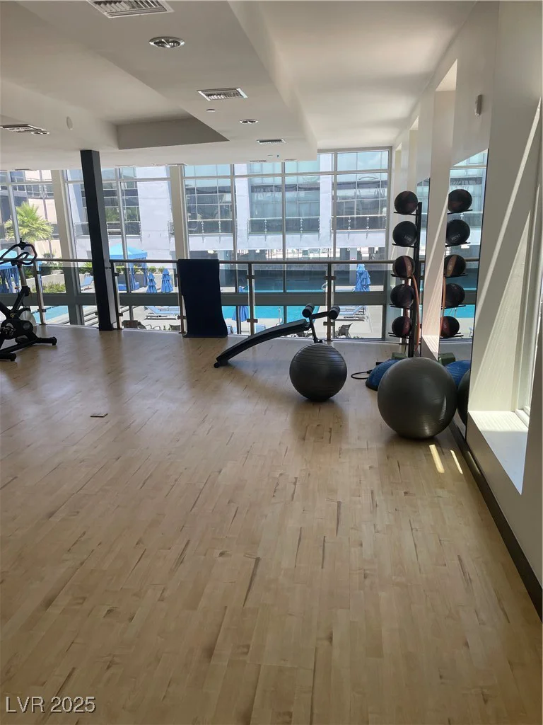 8925 Flamingo, Las Vegas, NV 89147