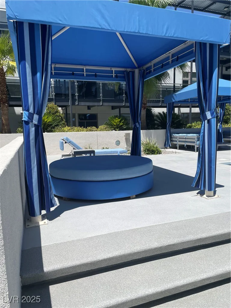 8925 Flamingo, Las Vegas, NV 89147
