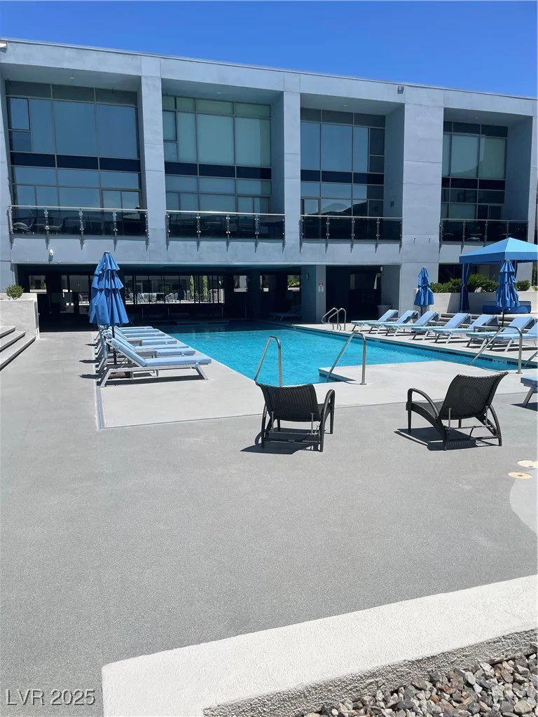 8925 Flamingo, Las Vegas, NV 89147