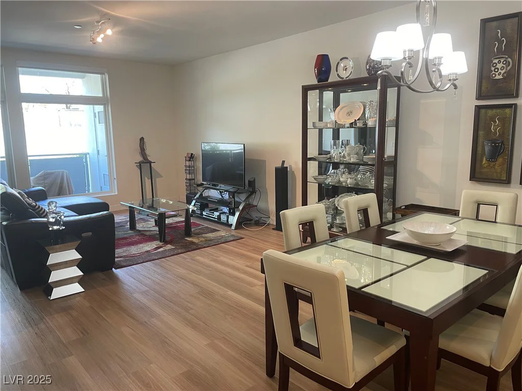8925 Flamingo, Las Vegas, NV 89147