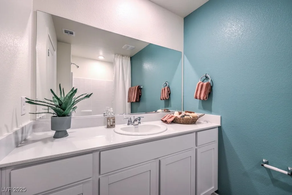 6197 Hibiscus Garden, North Las Vegas, NV 89081