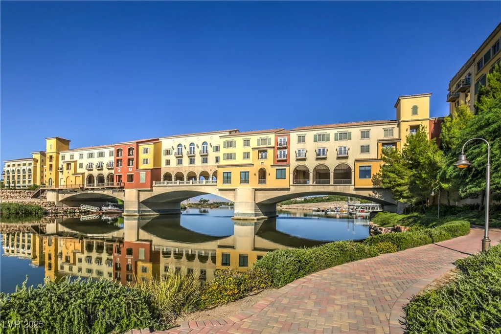 47 Strada Principale, Henderson, NV 89011