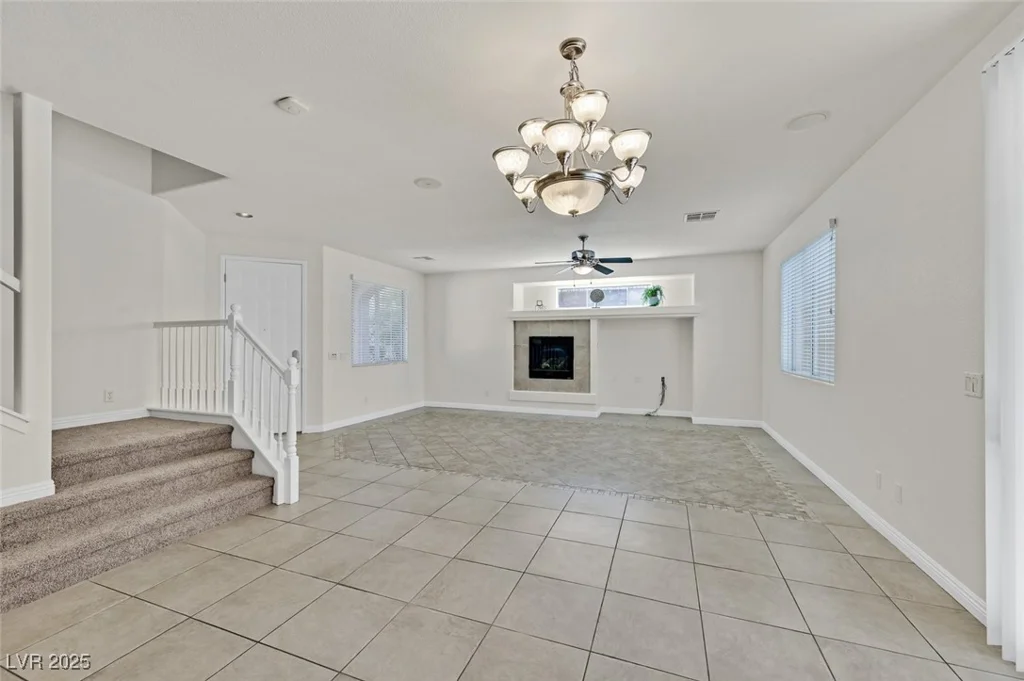 9044 Blue Raven, Las Vegas, NV 89143