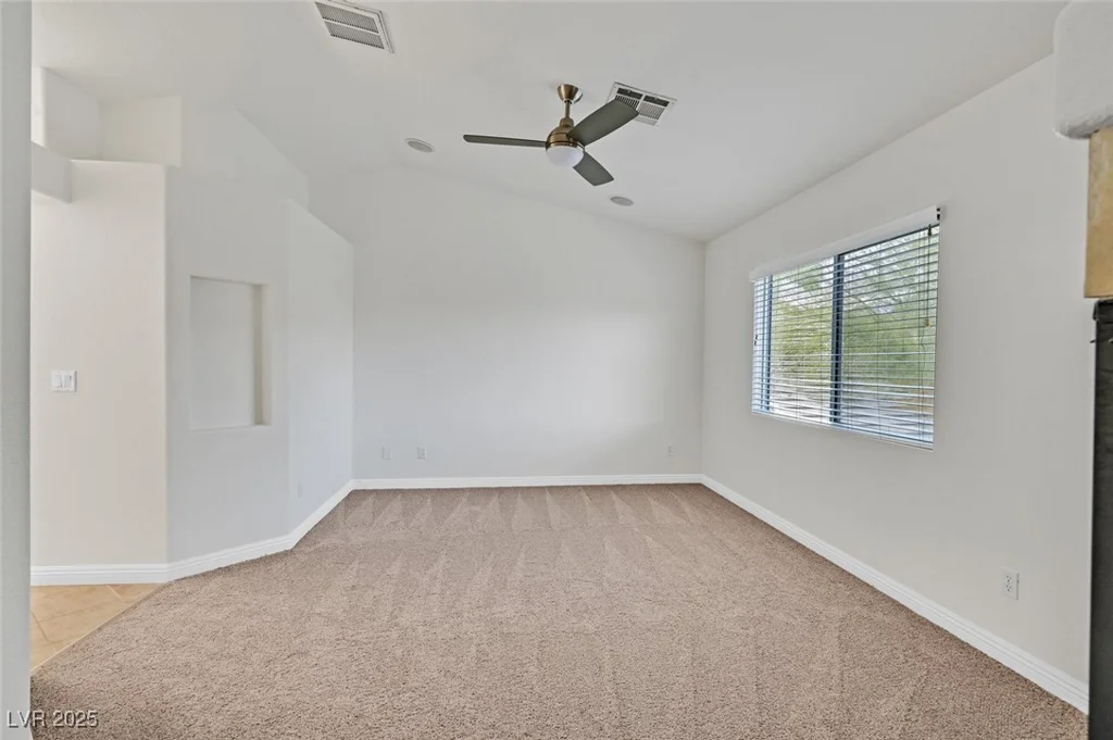 9044 Blue Raven, Las Vegas, NV 89143