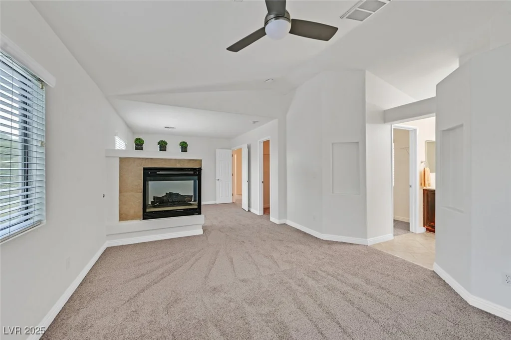 9044 Blue Raven, Las Vegas, NV 89143