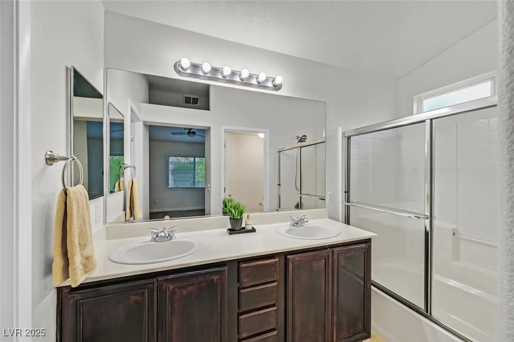 9044 Blue Raven, Las Vegas, NV 89143