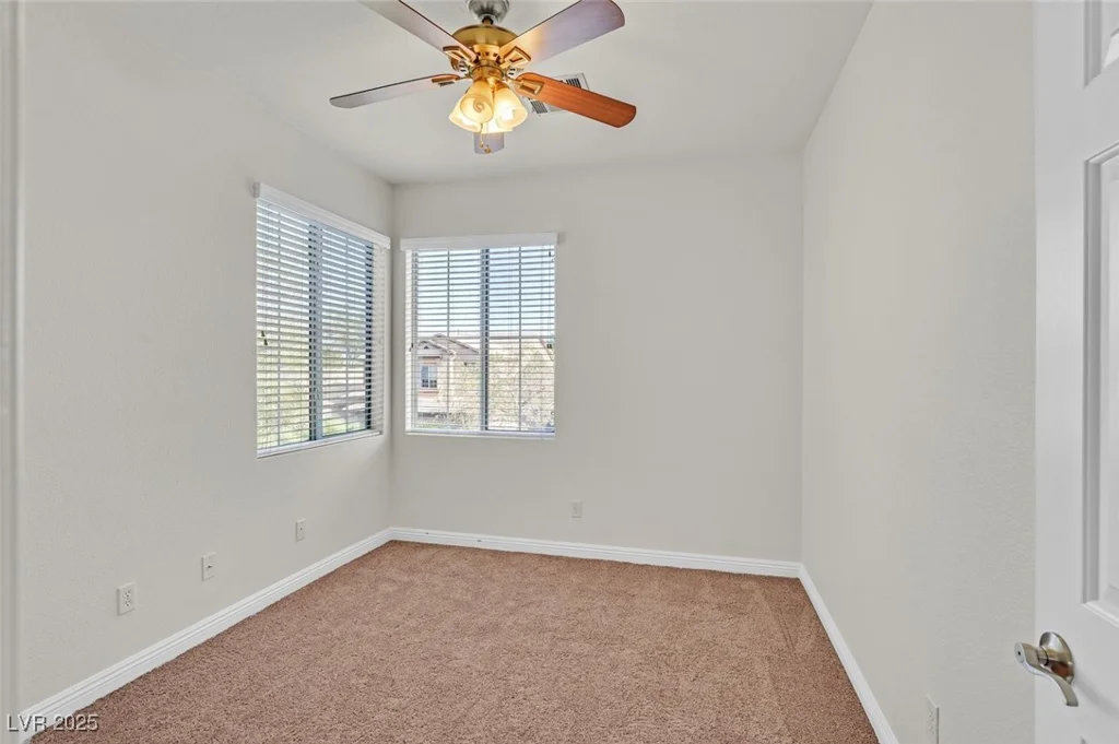 9044 Blue Raven, Las Vegas, NV 89143