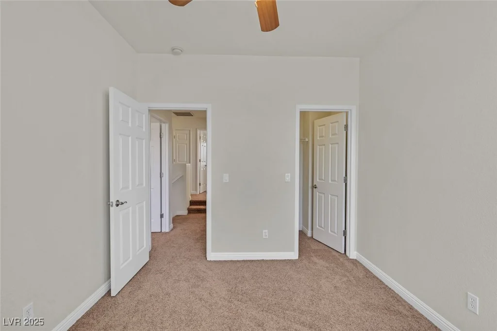 9044 Blue Raven, Las Vegas, NV 89143