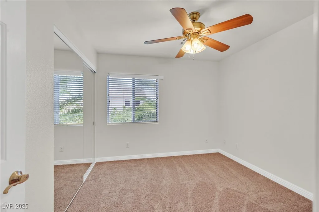 9044 Blue Raven, Las Vegas, NV 89143