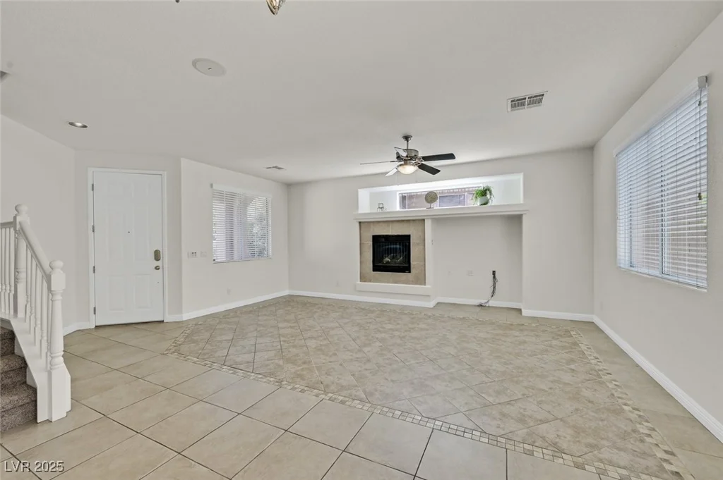9044 Blue Raven, Las Vegas, NV 89143